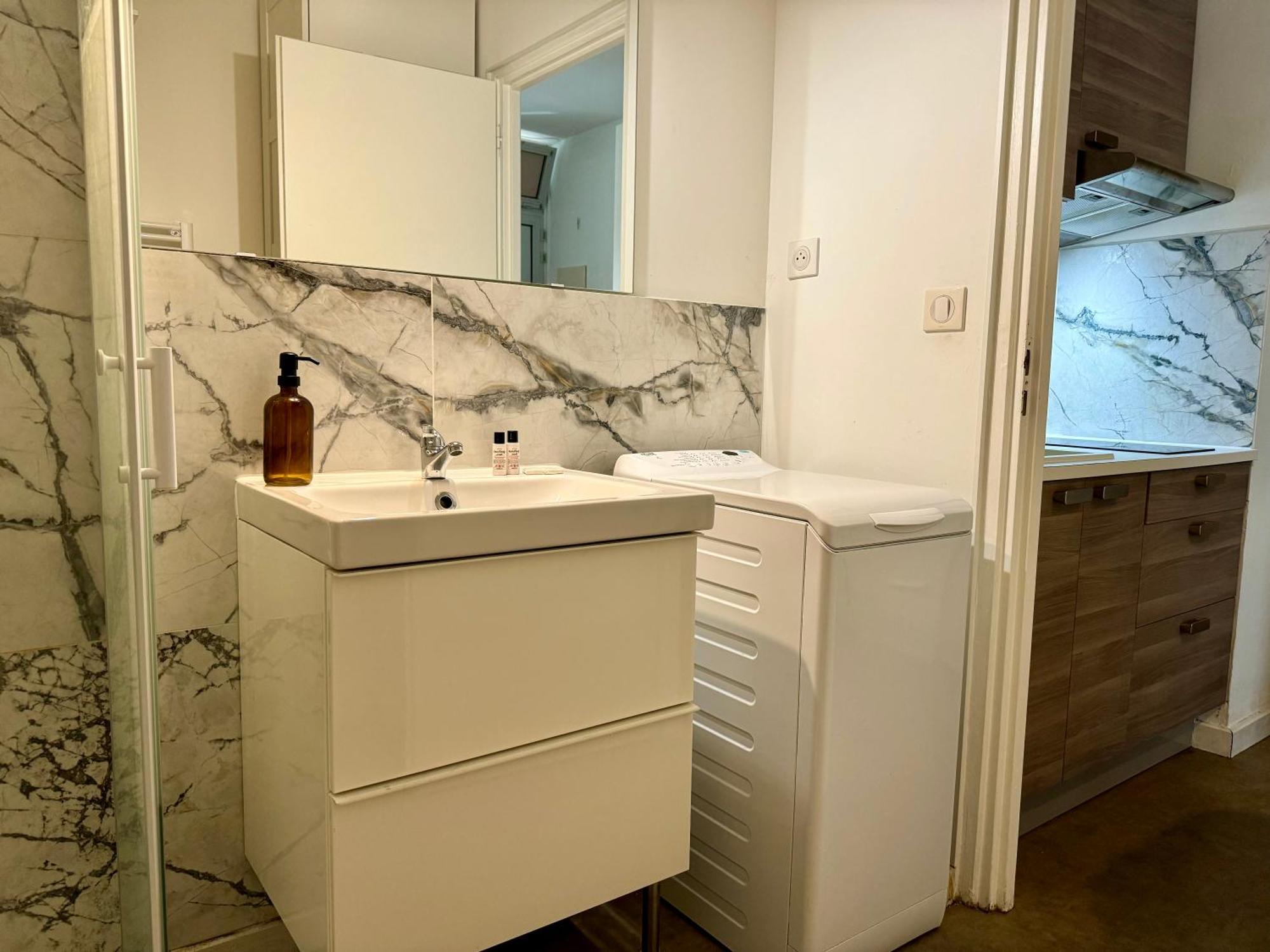 Suite Noya Villeurbanne Extérieur photo